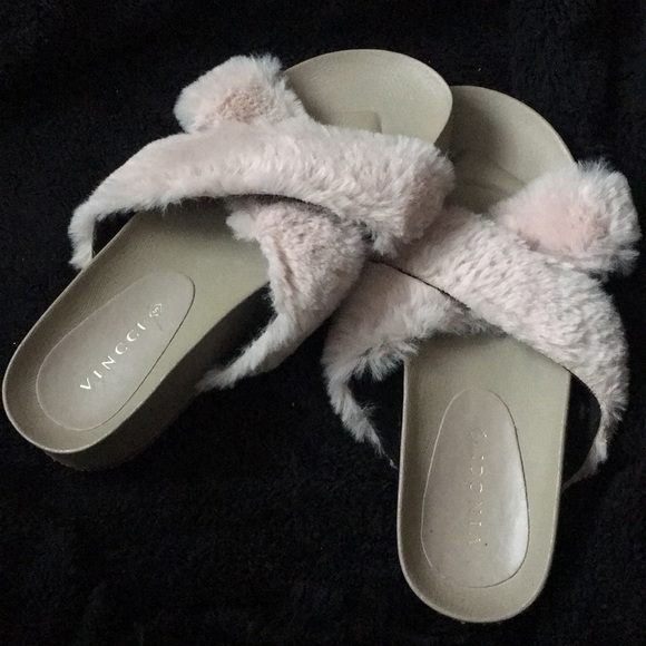 Fluffy slippers (comfy) - Picture 3 of 3